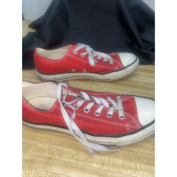 Converse Unisex All Star Chuck Taylor Low Top Ox Red Sneakers M5 W8 Canvas - Picture 11 of 12